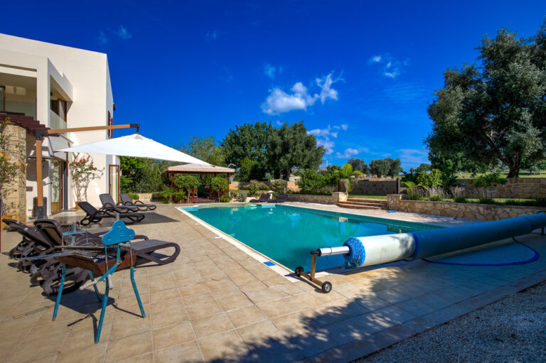 villa elenia pool 2